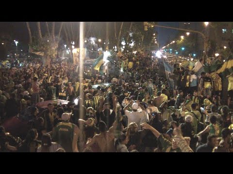 "Recibimiento Jugadores Aldosivi de Primera 16-12-2014 (05)" Barra: La Pesada del Puerto &bull; Club: Aldosivi