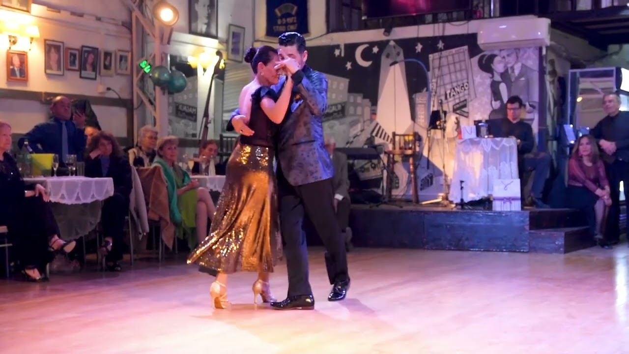 Al Galope - Francisco Castro (profesor) y  Cecilia Acosta (alumna) - Santiago, Chile