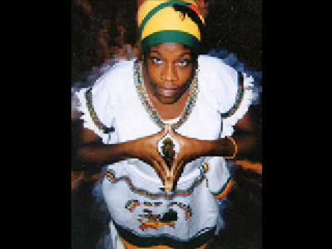 Queen Omega - Big Up Papa