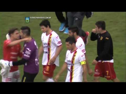 Hoyos: "Nos costó con uno menos". Instituto. Fecha 23. B Nacional 2015. FPT