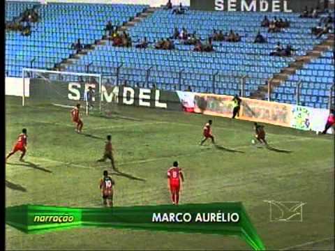 Atacante com potencial para grande craque