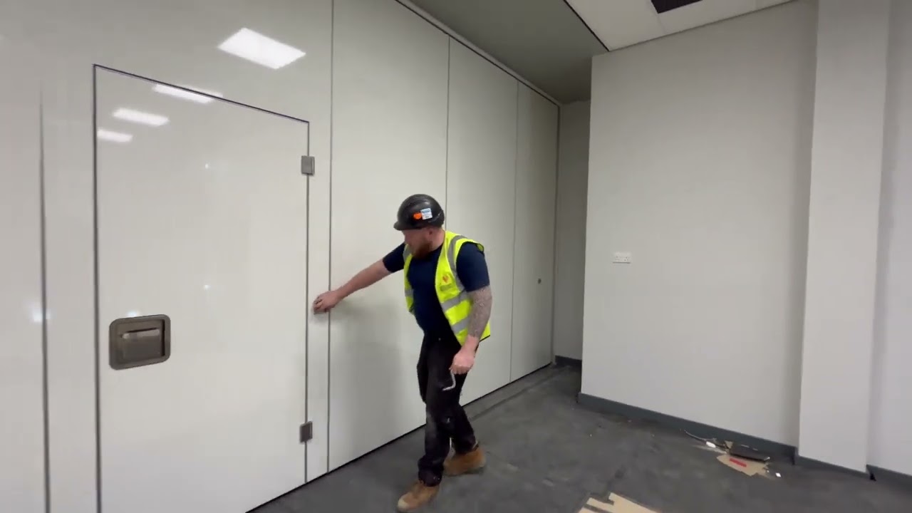 Glazed Folding Wall – Meeting Room Creation
