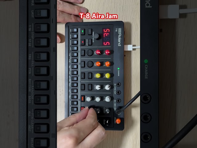 Vídeo relacionado con Roland AIRA Compact T-8 Beat Machine | Caja de ritmos y bajos ultraportátil | Secuenciador de percusión TR-REC | Seis pistas de ritmos | Efectos integrados | Conexiones USB y MIDI