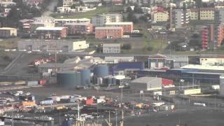 preview picture of video 'Helicopter tour starting from Reykjavík, Iceland, over Hafnarfjörður'