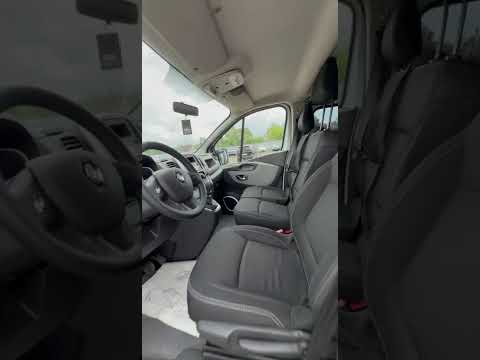 фото renault trafic iii 0