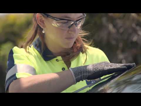 Windscreen fitter video 2