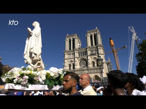 Notre-Dame : en procession avec Marie
