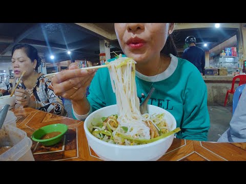 Num Banhjok Sraos - $1.25 For A Bowl Of Rice Noodle Soup With Fish And Pork - Phnom Penh Street Food