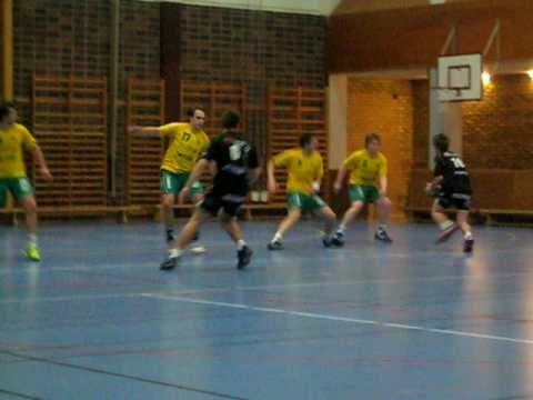 Håkan snärtar in 13-18 från H6 mot HK Björnen