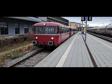 Mehrteiliger VT 98-Schienenbus auf Nikolausfahrt nach Waldkirchen! Hier: Abfahrt PA Hbf!