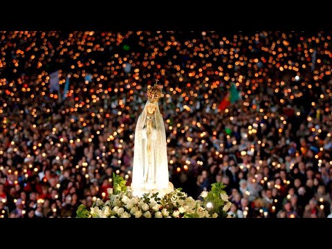 A TREZE DE MAIO — procissão das velas em Fátima