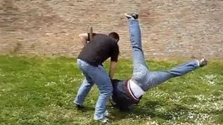 MUST WATCH (Best Self Defense Technique in a Fight