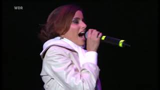 Nelly Furtado - GLOW (Live in Germany) (HD)