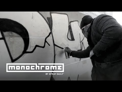 MONOCHROME 017 - DYRE