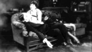 .:: L.A. Girlfriend - Swoon