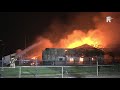 Grote brand legt loods in Bleiswijk in de as (Beelden: Video Duivestein)
