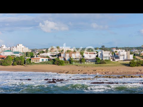 Video de YouTube - Casa en Venta Frente al Mar en La Paloma