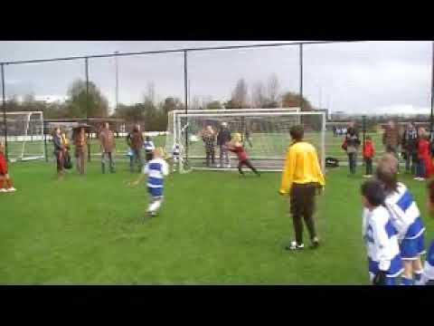 Penalty van Bram na afloop van de wedstrijd SVO F5 - AFC F8