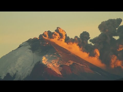 Amazing footage of Cotopaxi volcano erupting in Ecuador