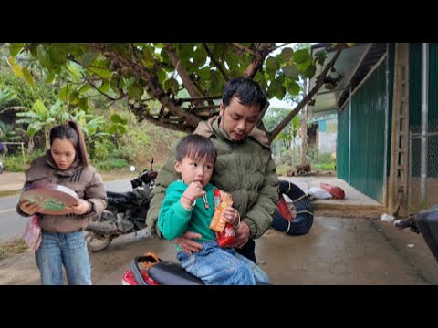 Suddenly, for reasons unknown, Hung's father took him to meet Duyen.