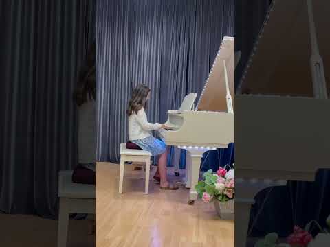 Persistent rhythm by M. Mier                 Performed by Alexis Burlaku