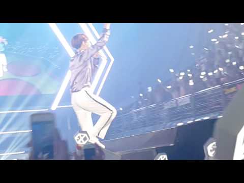 160911 EXOrDIUM in BKK Day 2 - Tender Love (Lay, Baek,Chan,hun)