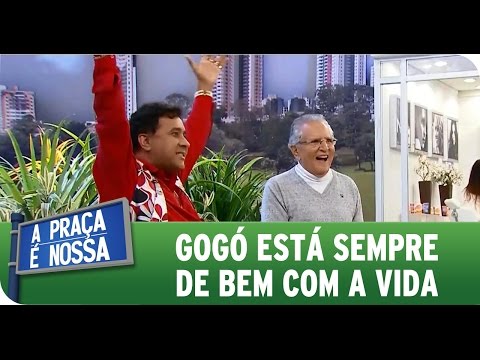 A Praça É Nossa (July 30, 2015) - Paulinho Gogó says he's always happy.