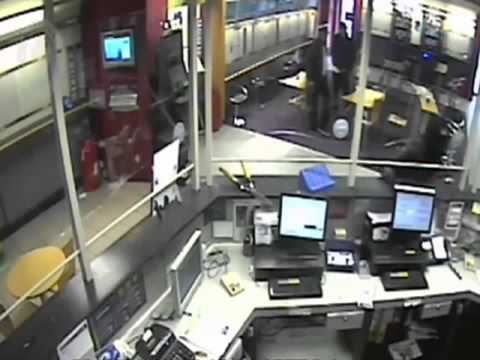 Robber jailed after threatening bookies staff with garden shears