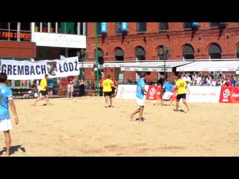 Beachsoccer w Manufakturze: Grembach Łódź - Galacticos Zgierz 8:2