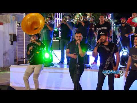 Banda Renovacion Ft. El Compa Cheque - Lopez Obrador (En Vivo 2019)