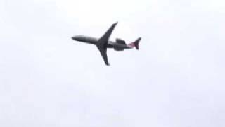 preview picture of video 'Northwest Airlines Takeoff from The Eastern Iowa Airport'