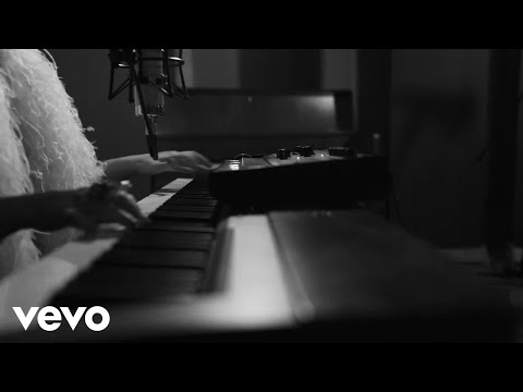 Beck Black - Life Is A Circus