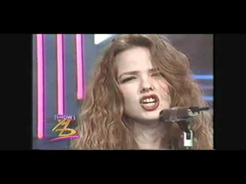 Voy en un coche  - Christina y los Subterraneos