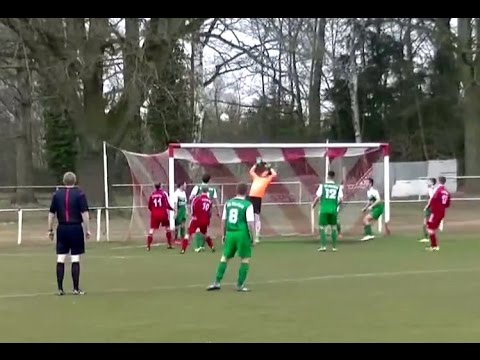 Direkt verwandelter Eckball in der Kreisliga in Brandenburg