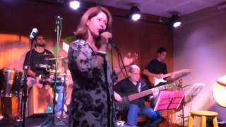 Denise Gil interpreta Juliana de Antônio Adolfo e Tiberio G