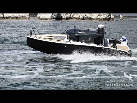 XO 270 RS Front Cabin