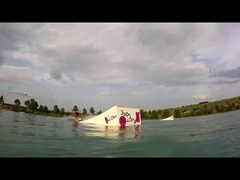 Hot wakeboard in cable park Pescara hot-lake