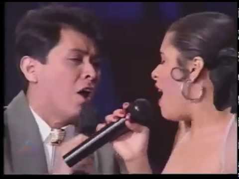 Alvaro Torres - Buenos Amigos - ft.  Selena (en vivo)