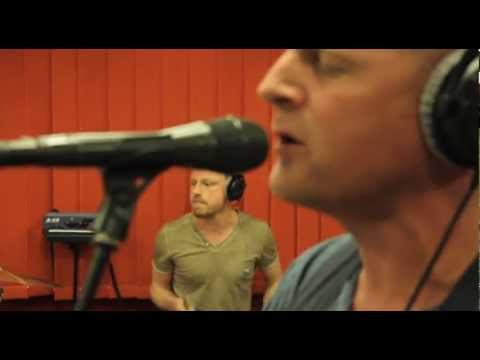 Studio Brussel: Racoon - Perfect World (cover Gossip)