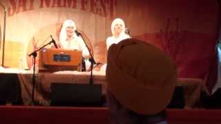 Raghubir auditions for White Sun as a body percussionist at Sat Nam Fest 2013