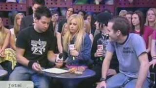 Avril lavigne &amp; Simple plan - Pub Quiz