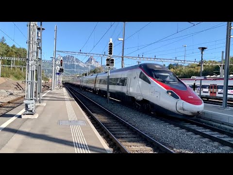 Einfahrt des (SBB ETR 610) in Arth-Goldau