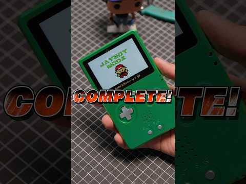 Unhinging a broken Gameboy Advance!