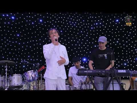 Yoshlar bayrami Kosonlik bolla bòlaman Alizod guruhi kuylaydi