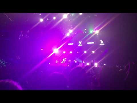 Twenty One Pilots - Jump Around (Live in St.Paul at Xcel Energy Center 07.29.2016)