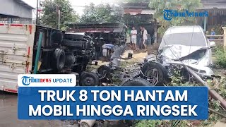 Kecelakaan Tragis di Ngaliyan, Truk Muatan Plastik 8 Ton Terbalik usai Hantam Mobil Terparkir