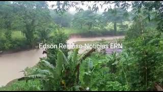 Río Moca detrás del barrio 30 de Mayo