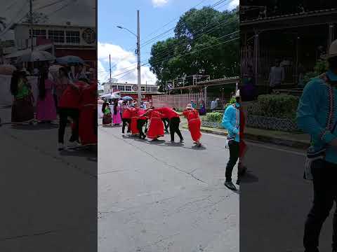 DEFILE  DE LAS MIL NAGUA DAVID CHIRIQUI GRUPO IYELI KENA DE LA RESISTENCIA INDÍGENAS DE PANAMÁ