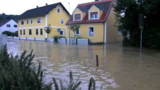 preview picture of video 'erste Keller werden von Hochwasser geflutet - Loipersdorf / Fürstenfeld'