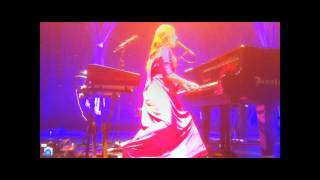 Tori Amos et moi + Carry (live) + diaporama, Eindhoven le 15/10/2011